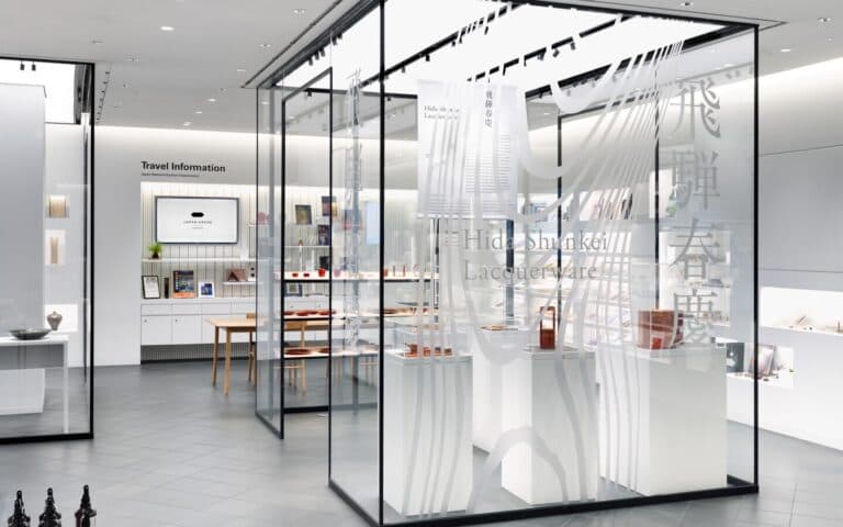 飛騨春慶 – Japan House London