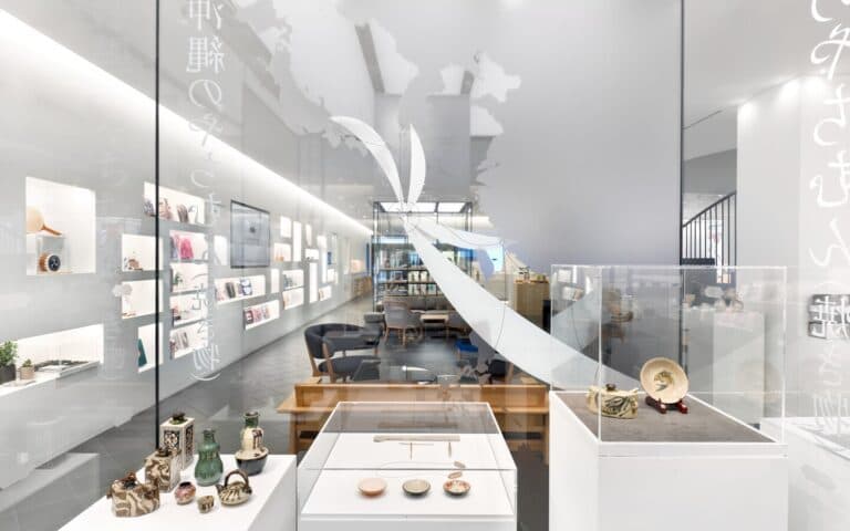 沖縄のやちむん – Japan House London